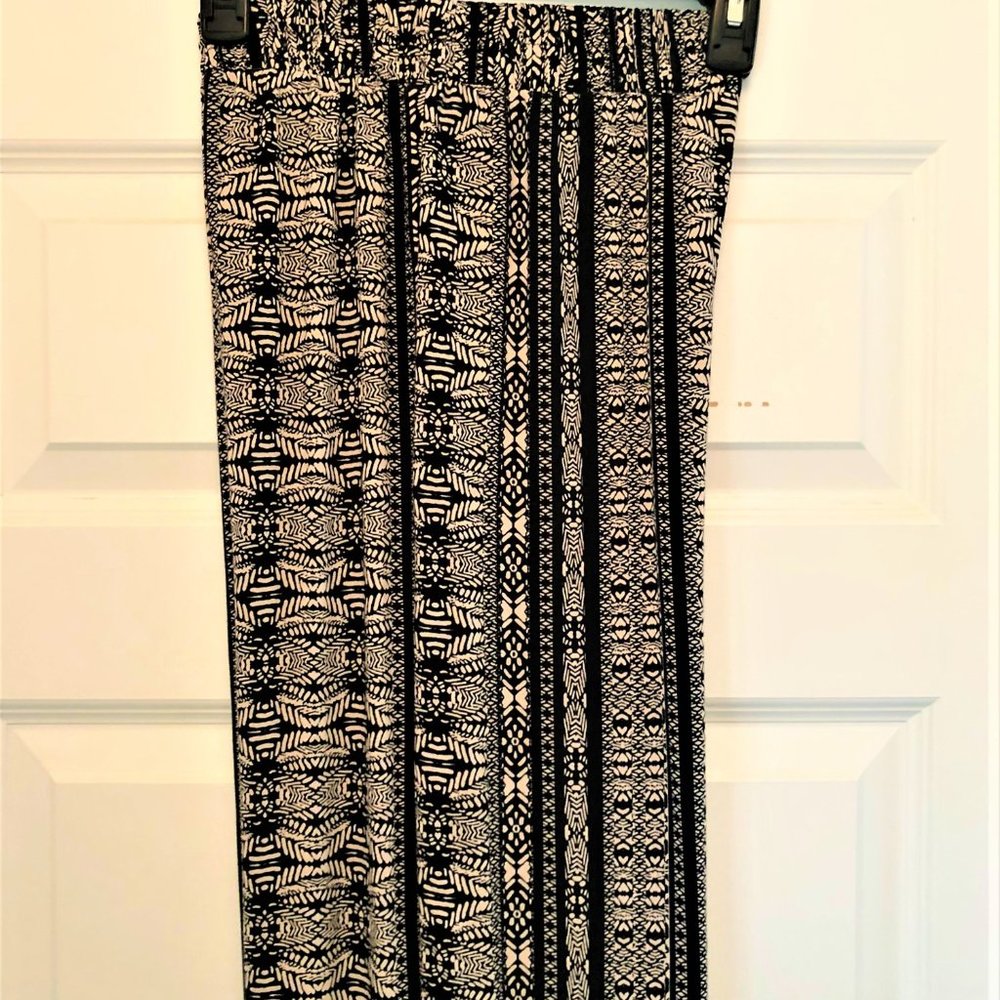Forever 21 Wide Leg Relaxed Fit Pants – Misses Small - EUC